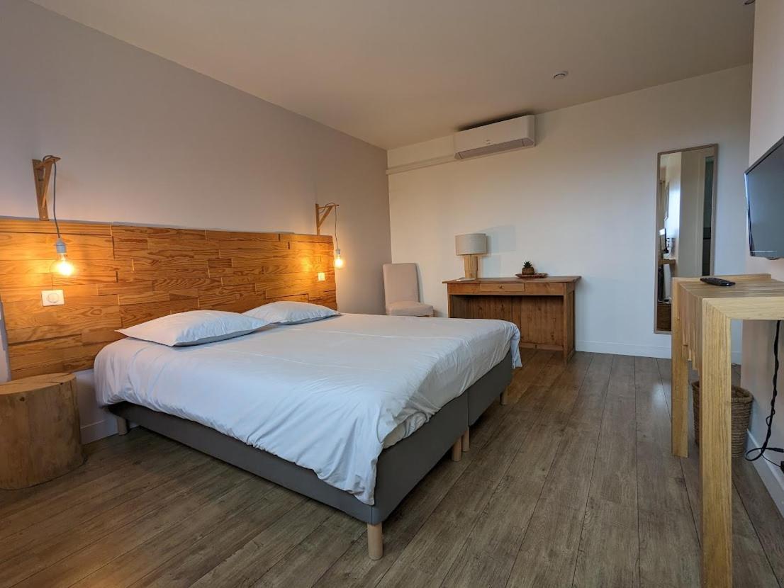 Hotel L'Atelier à Sainte-Marie-du-Lac-Nuisement Extérieur photo